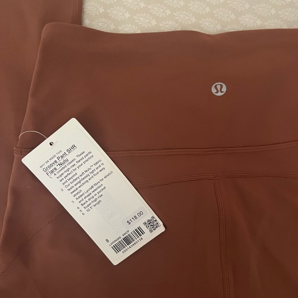 NWT Lululemon groove flare yoga pants - Picture 2 of 2